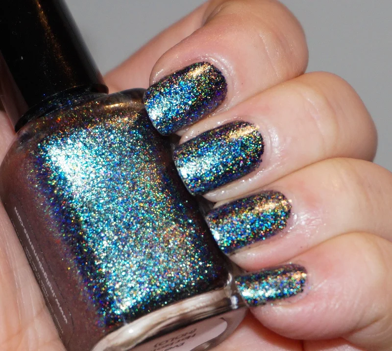 nail polish pewter gray-Event Horizon (HOLO) - teal/blue chrome flakie linear holographic