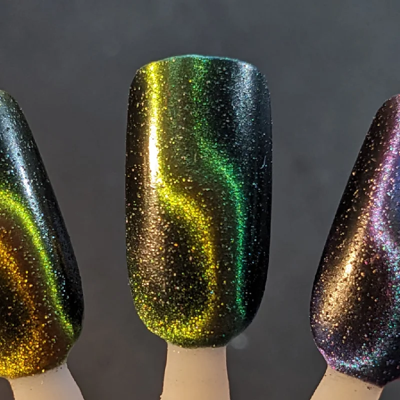 nail polish sideline yell-Immensity & Eternity - Green Magnetic Multichrome & Reflective Glittter