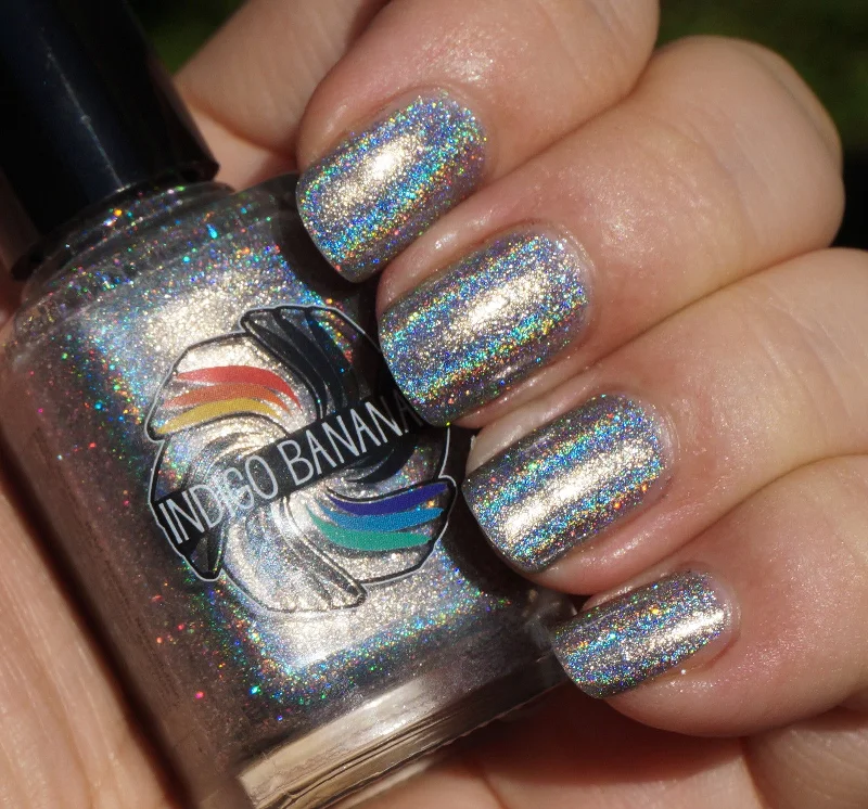 nail polish squat deep-Holy Matrignomey - silver linear holographic - super holo