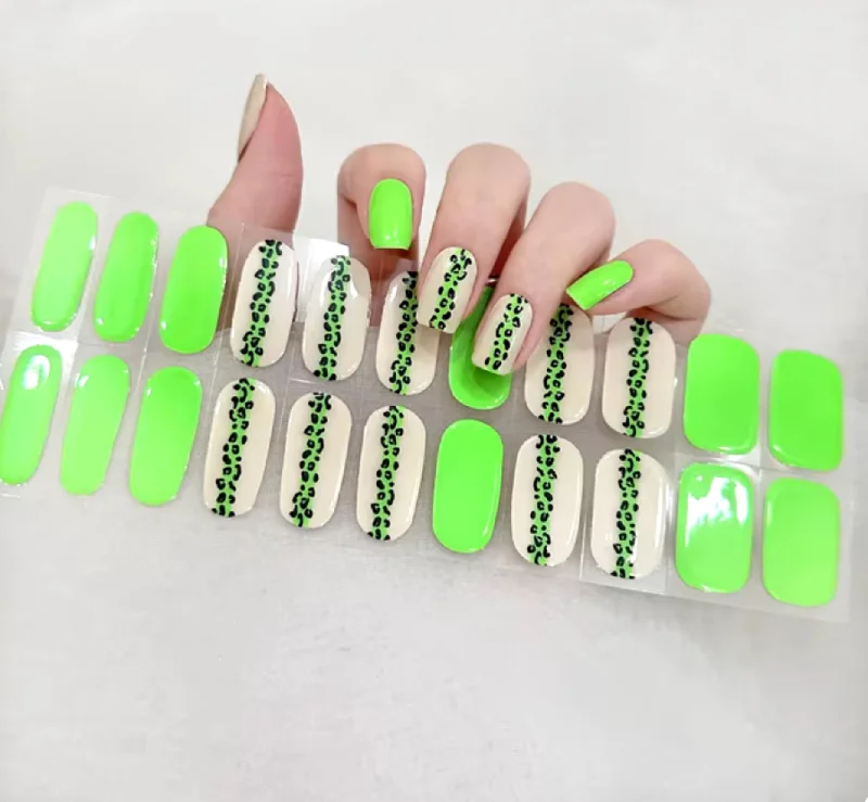 nail repair with gloss-rich gel-Green Leopard