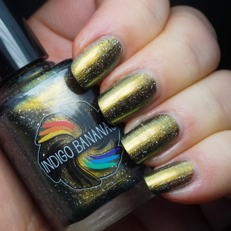 nail polish peak gleam-Center of the Maze - gold multichrome linear holographic w/ flakies